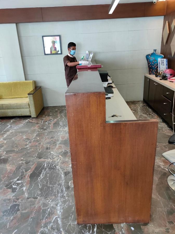 Fabhotel Prime Sky Light 巴罗达 外观 照片