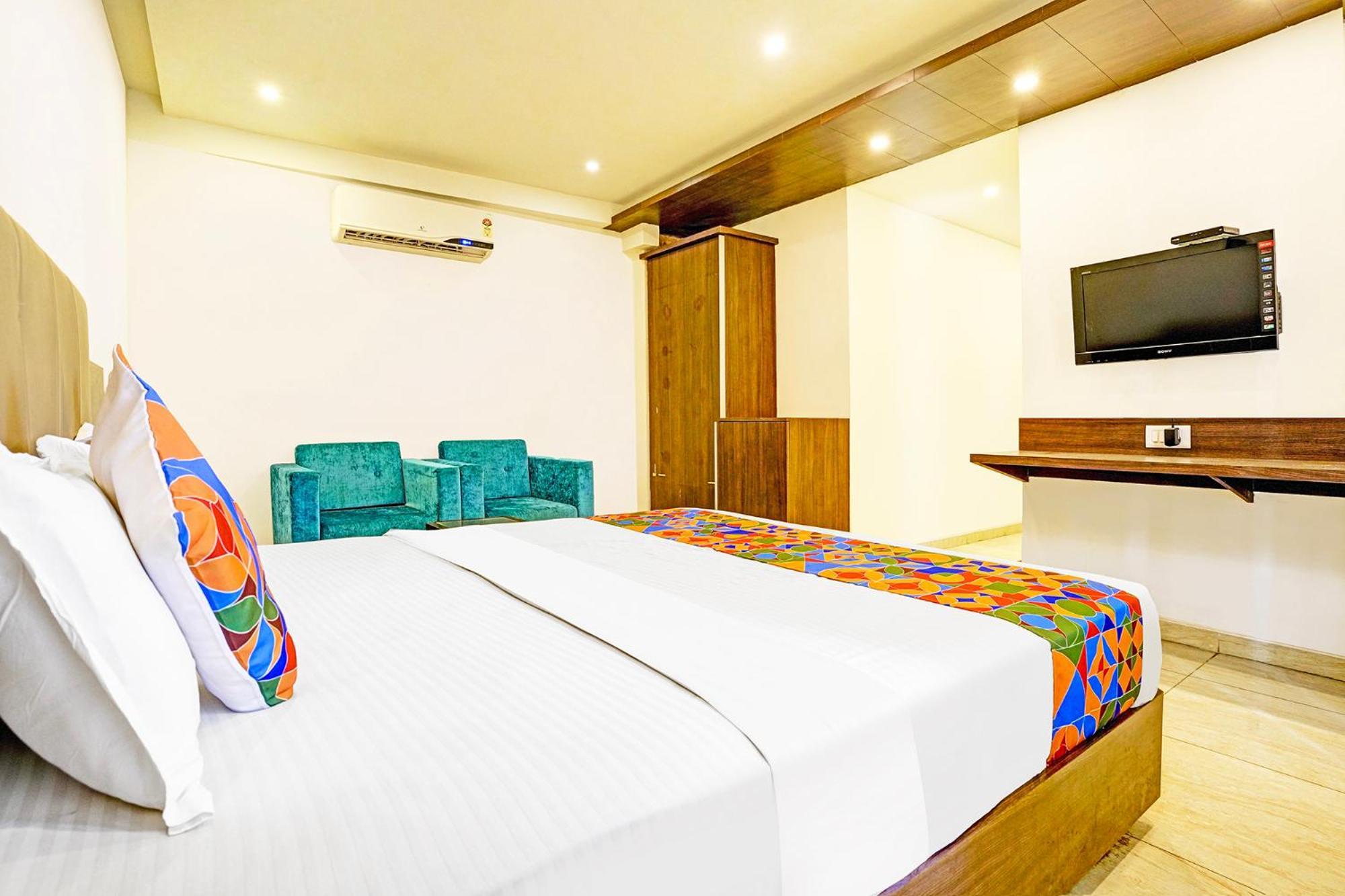 Fabhotel Prime Sky Light 巴罗达 外观 照片