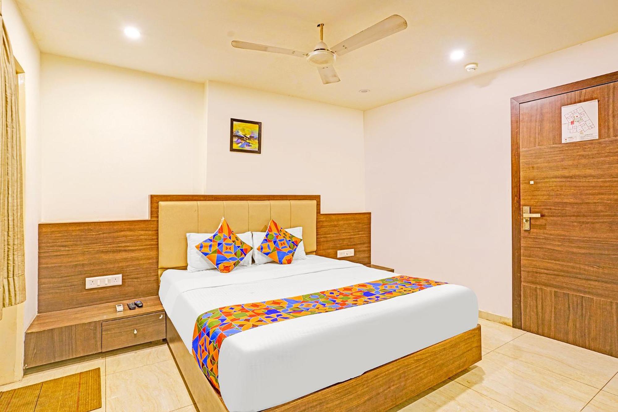 Fabhotel Prime Sky Light 巴罗达 外观 照片